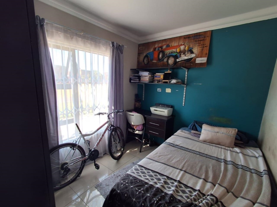 3 Bedroom Property for Sale in Brackendowns Gauteng