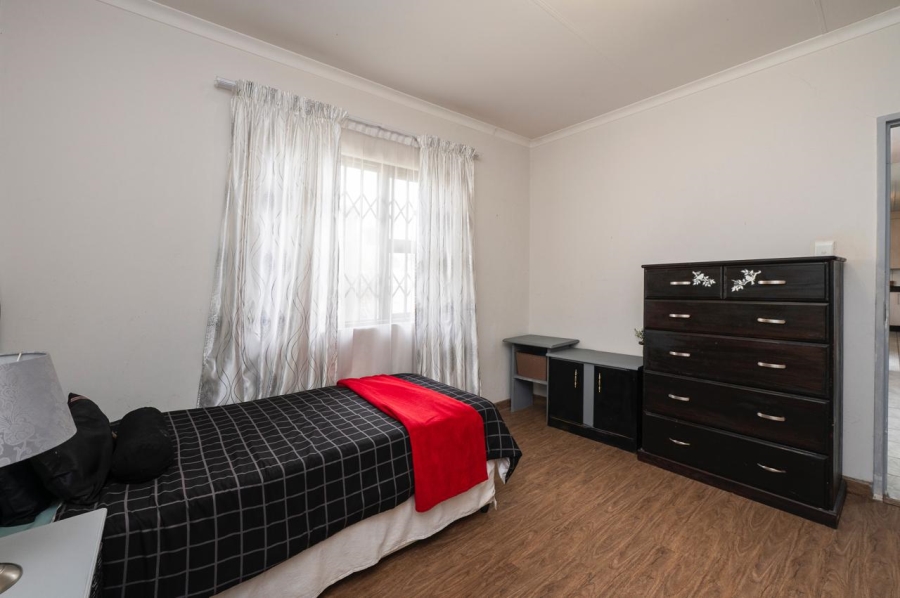 5 Bedroom Property for Sale in Brackenhurst Gauteng
