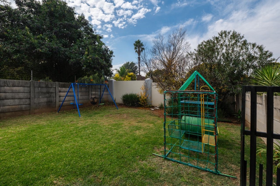 5 Bedroom Property for Sale in Brackenhurst Gauteng