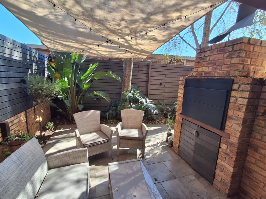 2 Bedroom Property for Sale in Brackendowns Gauteng