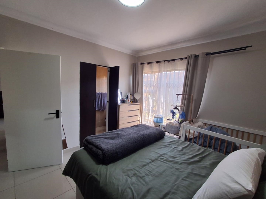2 Bedroom Property for Sale in Brackendowns Gauteng