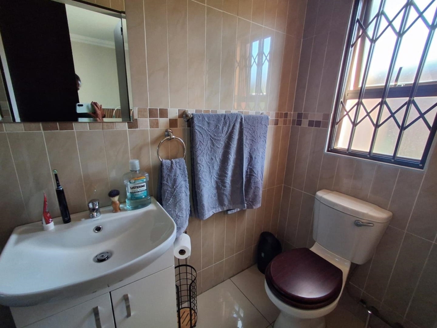 2 Bedroom Property for Sale in Brackendowns Gauteng