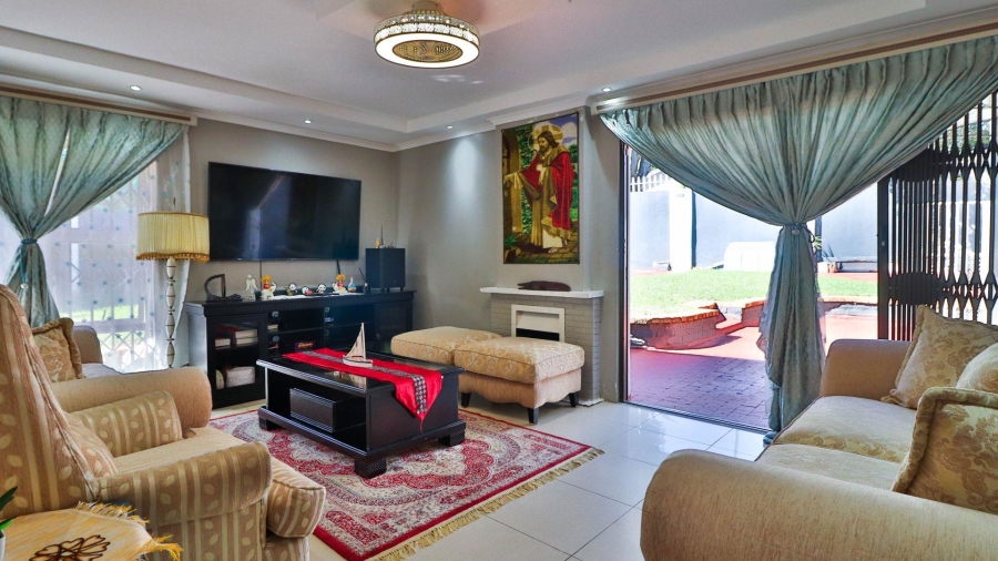 3 Bedroom Property for Sale in Sophiatown Gauteng