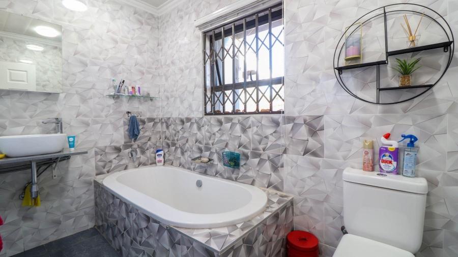 3 Bedroom Property for Sale in Sophiatown Gauteng