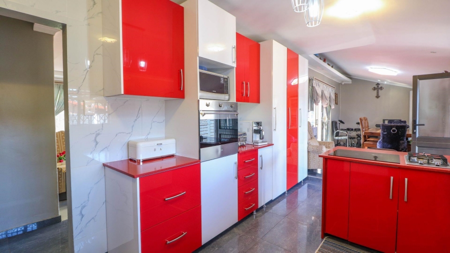 3 Bedroom Property for Sale in Sophiatown Gauteng