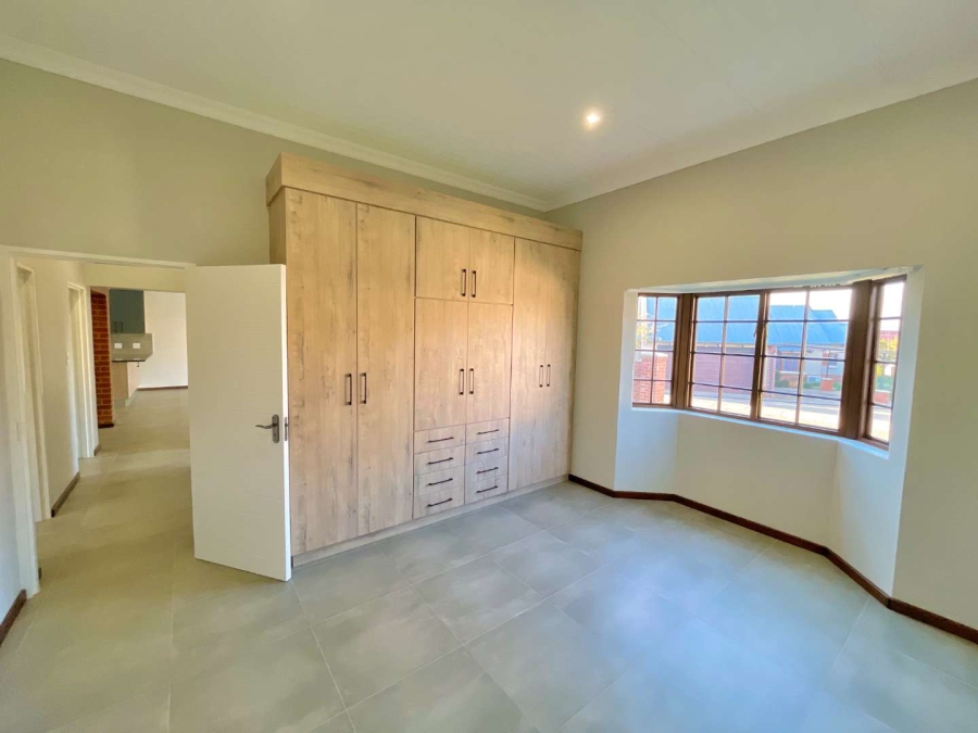 3 Bedroom Property for Sale in Waterlake Farm Lifestyle Estate Gauteng
