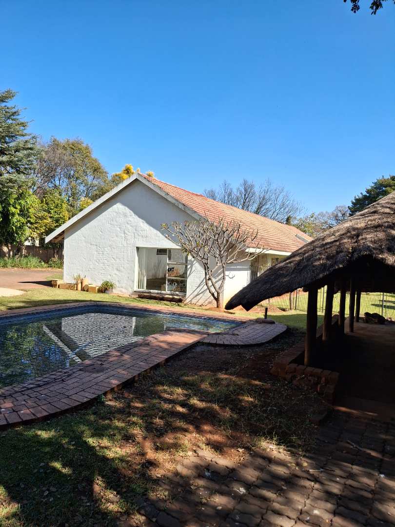 5 Bedroom Property for Sale in Eldoraigne Gauteng