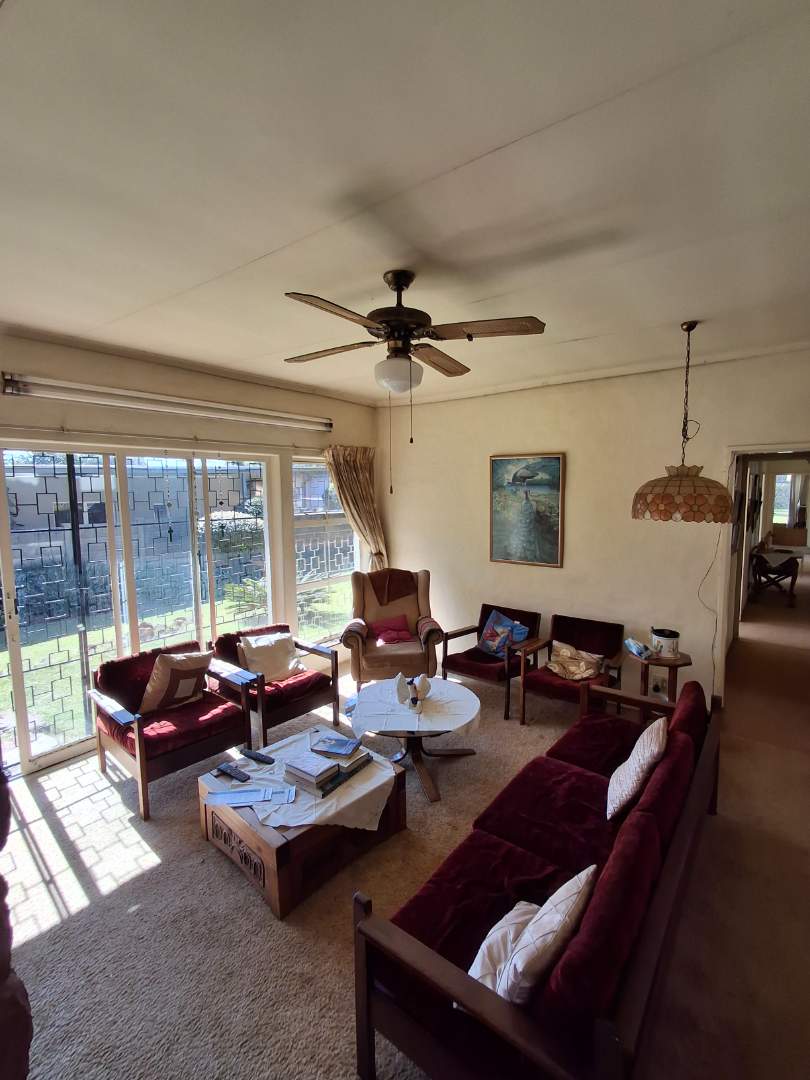5 Bedroom Property for Sale in Eldoraigne Gauteng