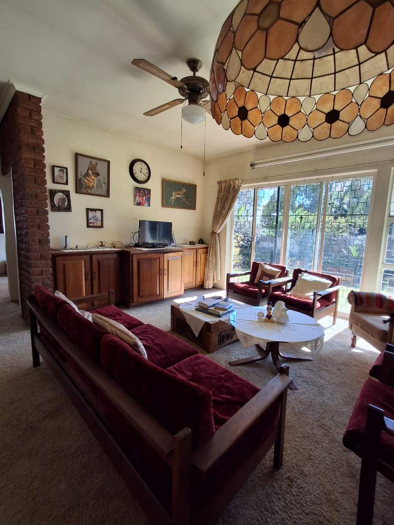 5 Bedroom Property for Sale in Eldoraigne Gauteng