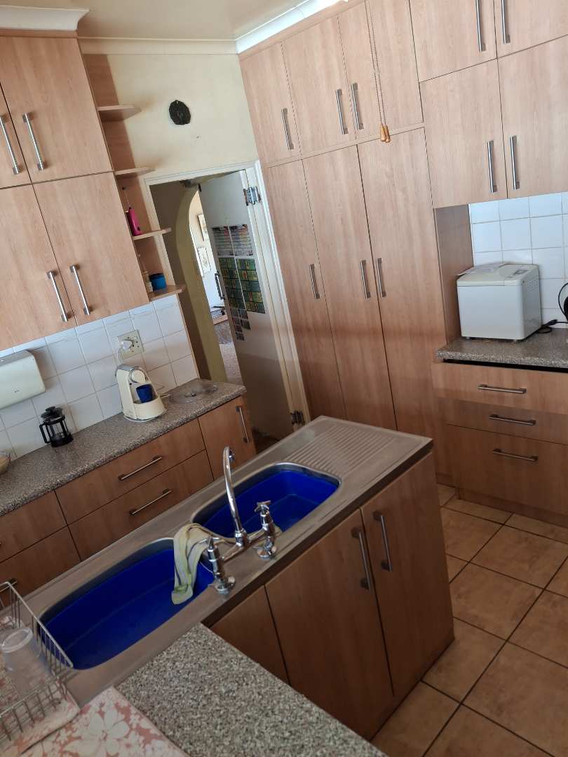 5 Bedroom Property for Sale in Eldoraigne Gauteng