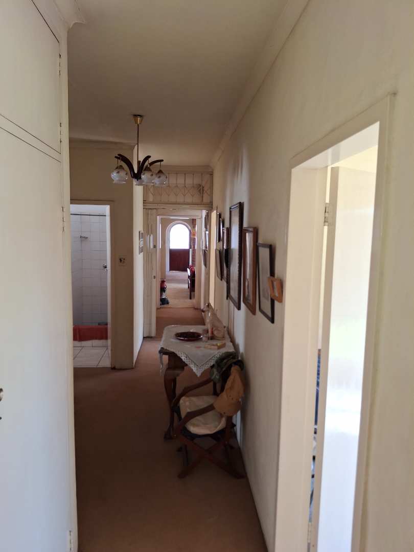 5 Bedroom Property for Sale in Eldoraigne Gauteng