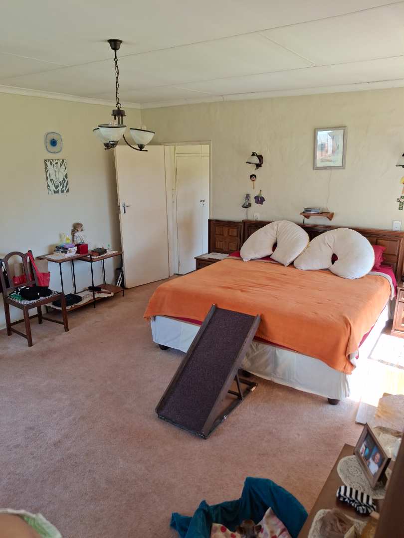 5 Bedroom Property for Sale in Eldoraigne Gauteng