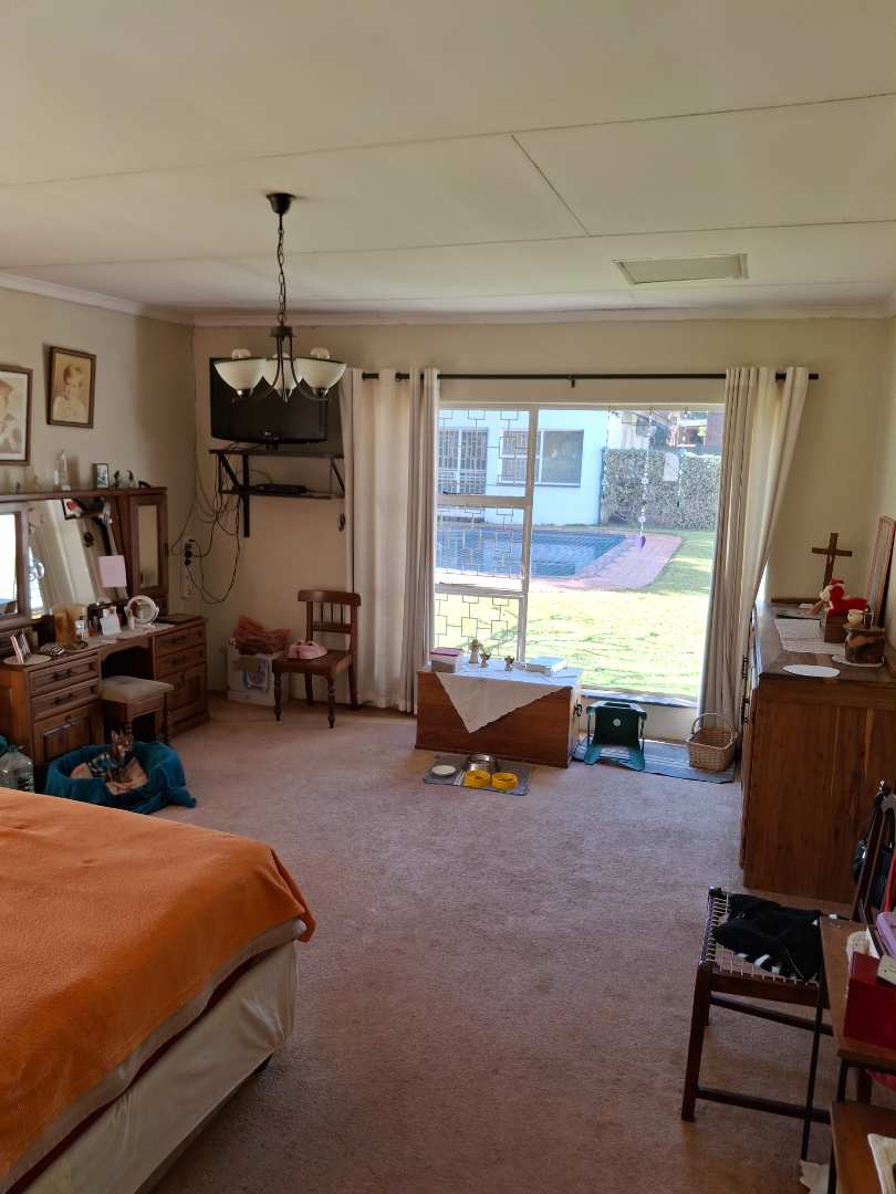 5 Bedroom Property for Sale in Eldoraigne Gauteng