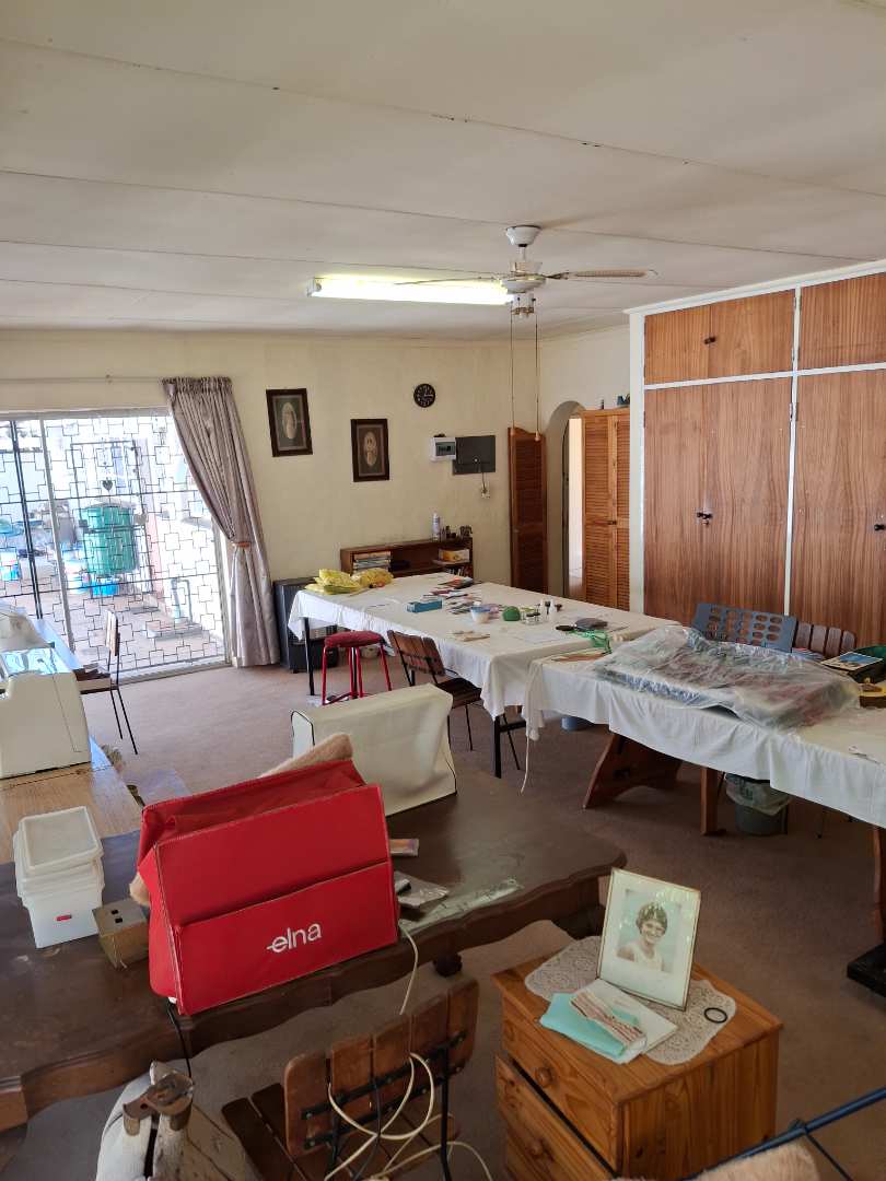 5 Bedroom Property for Sale in Eldoraigne Gauteng