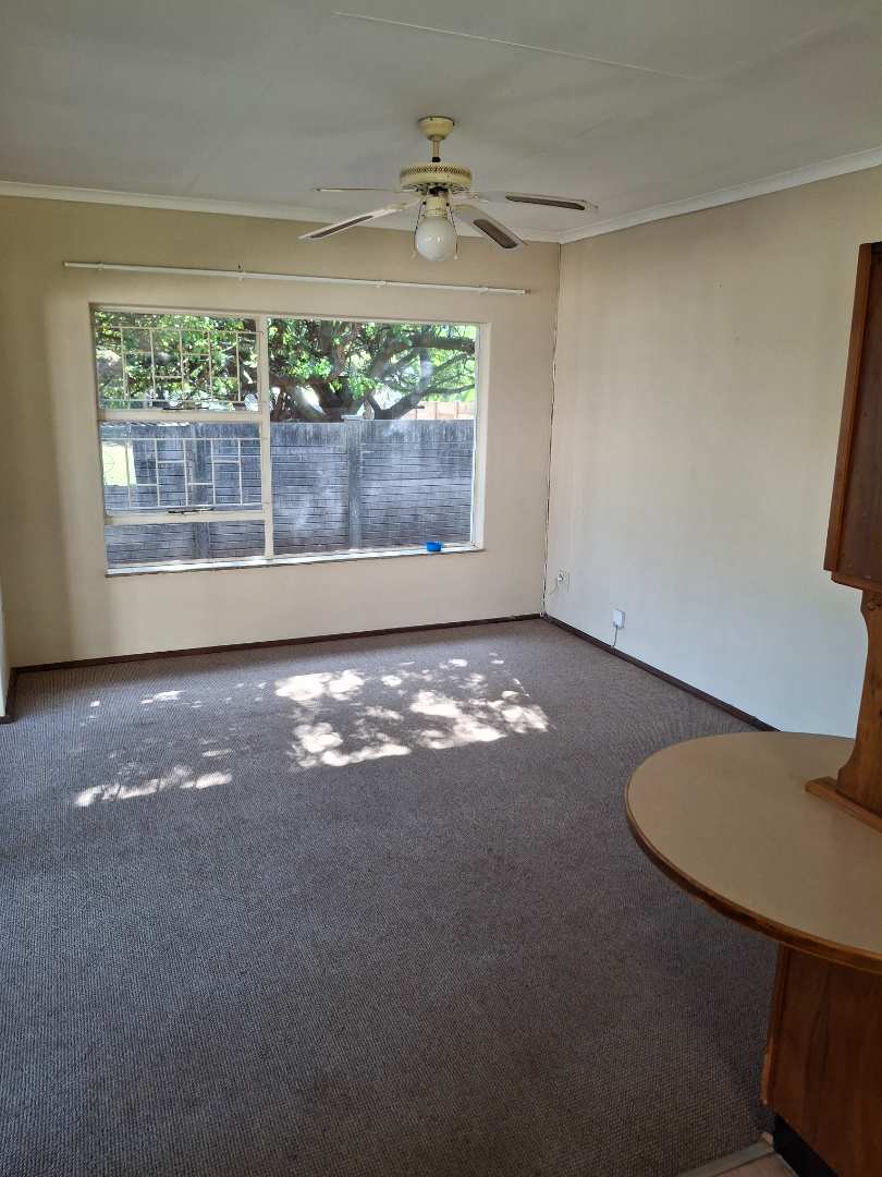 5 Bedroom Property for Sale in Eldoraigne Gauteng