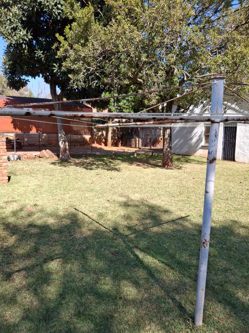 5 Bedroom Property for Sale in Eldoraigne Gauteng