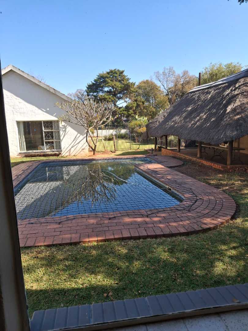 5 Bedroom Property for Sale in Eldoraigne Gauteng