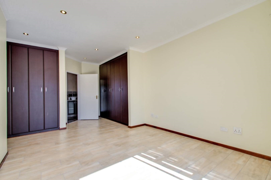 To Let 3 Bedroom Property for Rent in Kyalami Glen Estate Gauteng