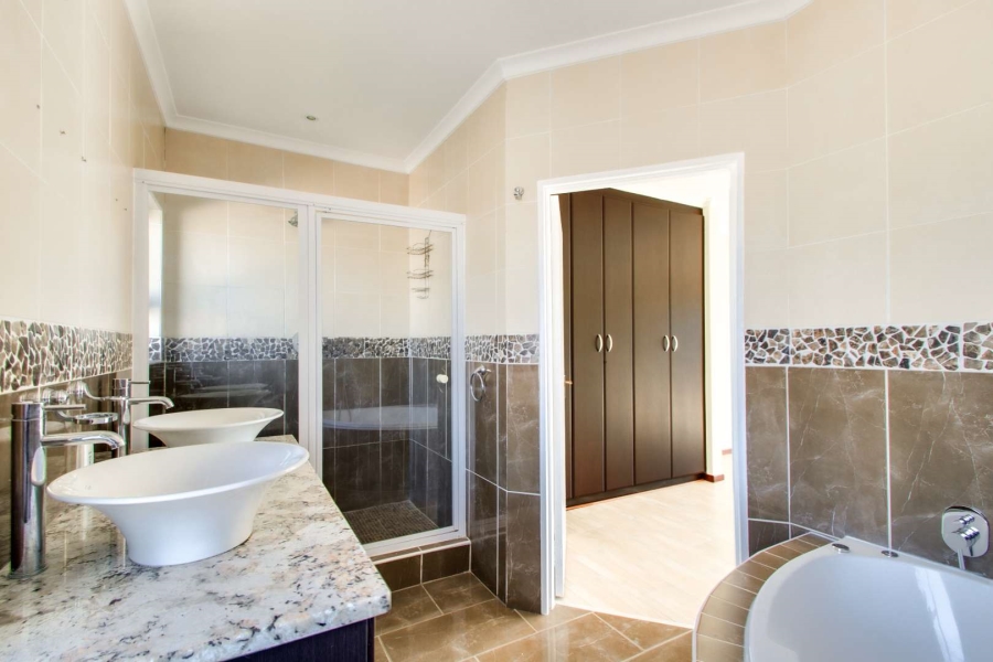 To Let 3 Bedroom Property for Rent in Kyalami Glen Estate Gauteng