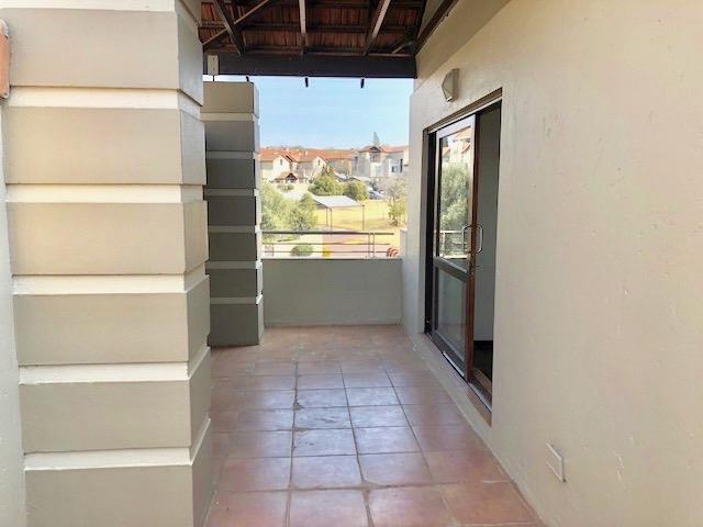To Let 2 Bedroom Property for Rent in Fourways Gauteng