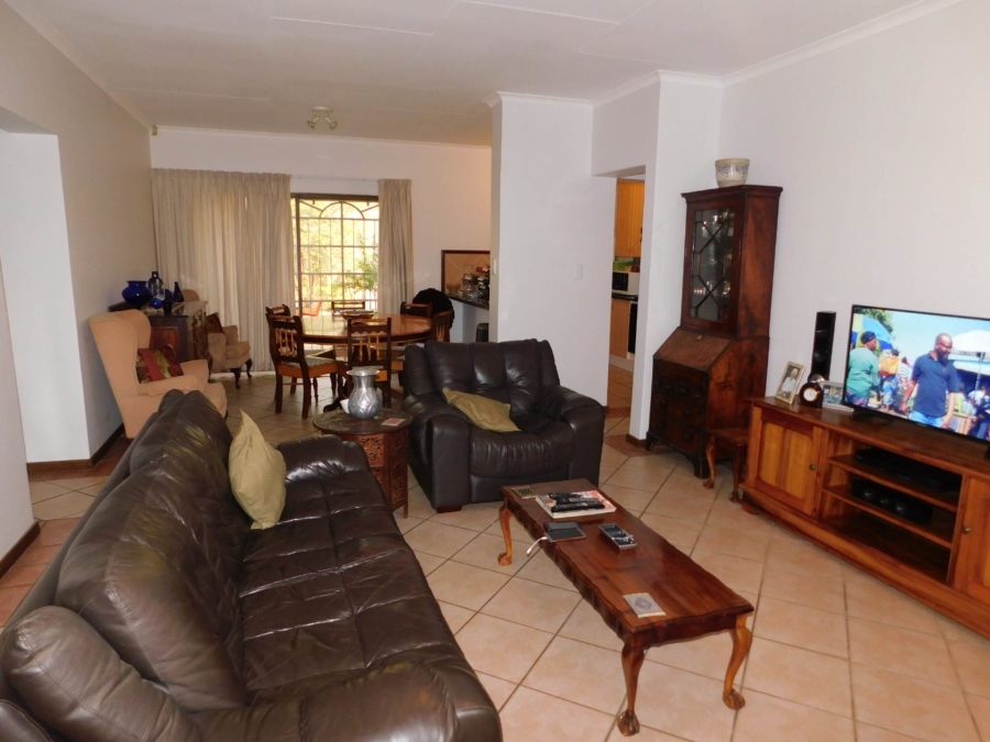 To Let 3 Bedroom Property for Rent in Moreleta Park Gauteng