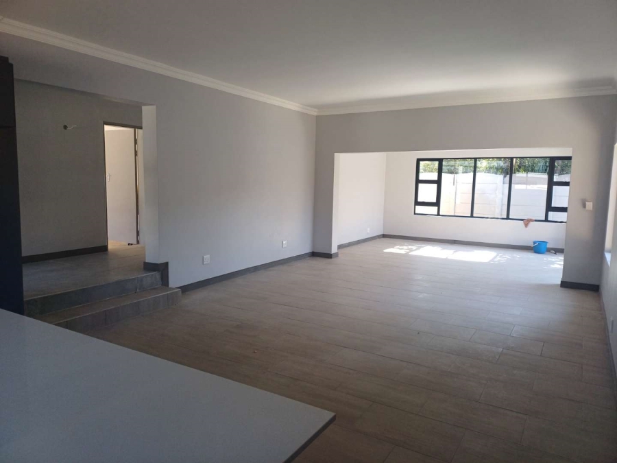 4 Bedroom Property for Sale in Brackenhurst Gauteng