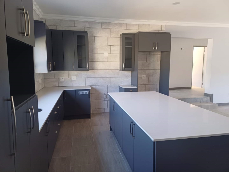 4 Bedroom Property for Sale in Brackenhurst Gauteng