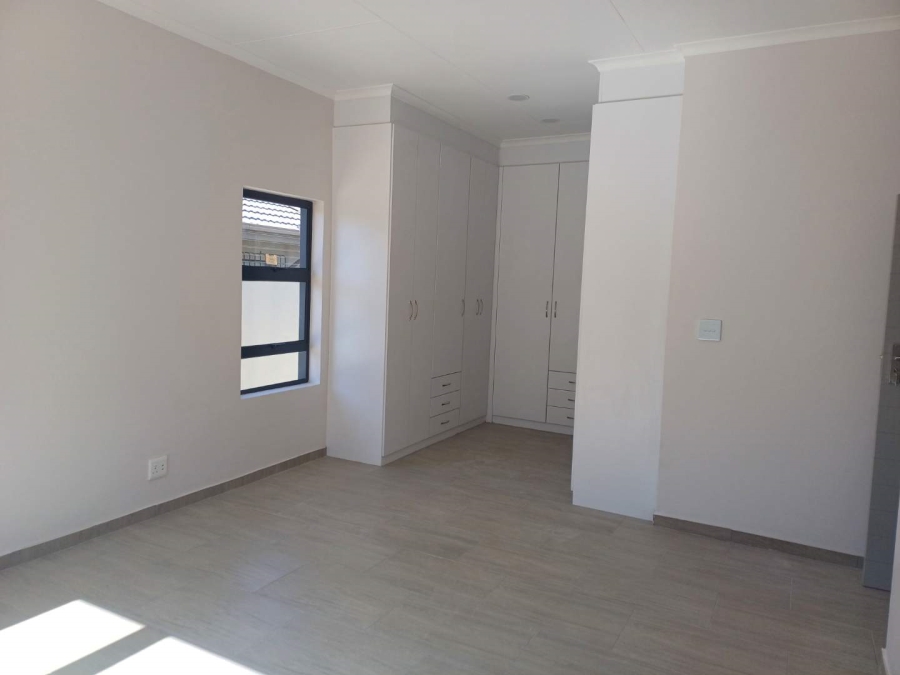 4 Bedroom Property for Sale in Brackenhurst Gauteng