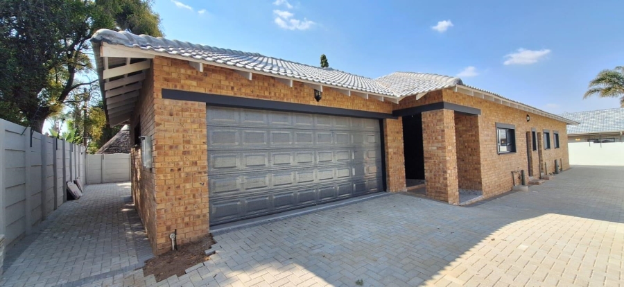 4 Bedroom Property for Sale in Brackenhurst Gauteng