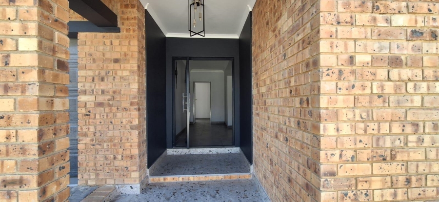 4 Bedroom Property for Sale in Brackenhurst Gauteng