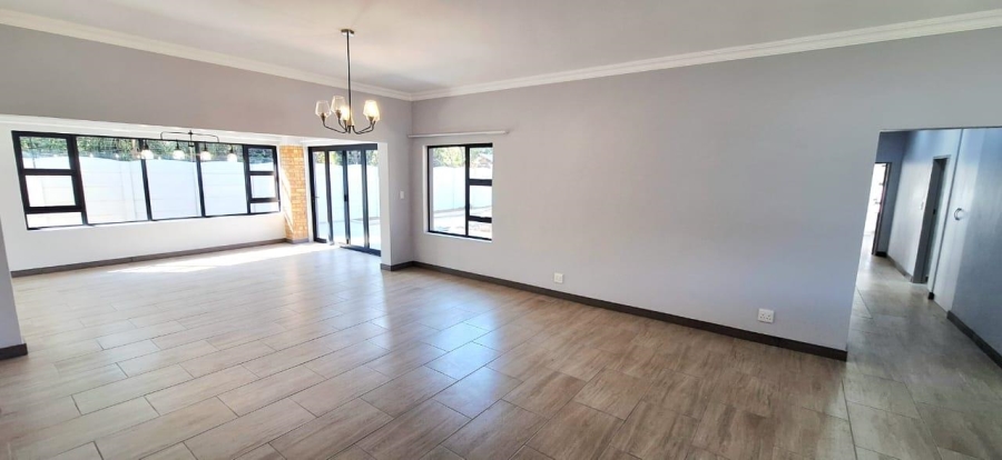 4 Bedroom Property for Sale in Brackenhurst Gauteng