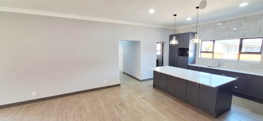 4 Bedroom Property for Sale in Brackenhurst Gauteng