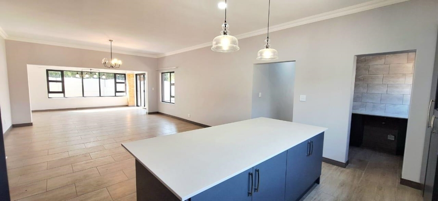 4 Bedroom Property for Sale in Brackenhurst Gauteng
