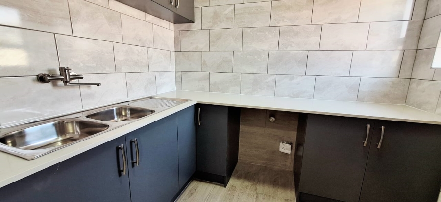 4 Bedroom Property for Sale in Brackenhurst Gauteng