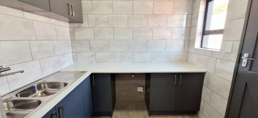 4 Bedroom Property for Sale in Brackenhurst Gauteng