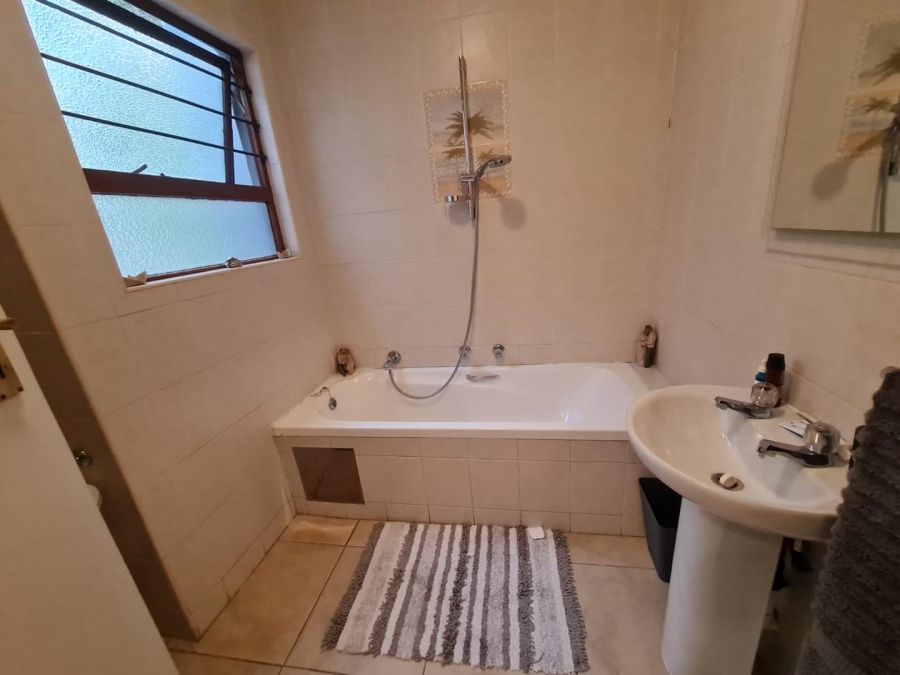 2 Bedroom Property for Sale in Glenvista Gauteng