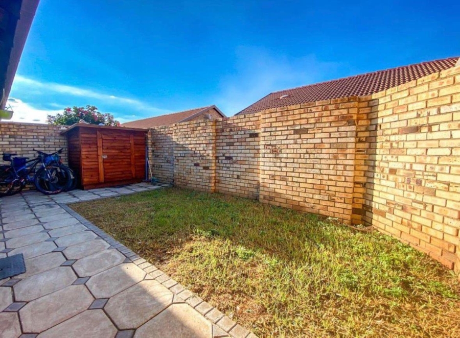 2 Bedroom Property for Sale in Brentwood Park Gauteng