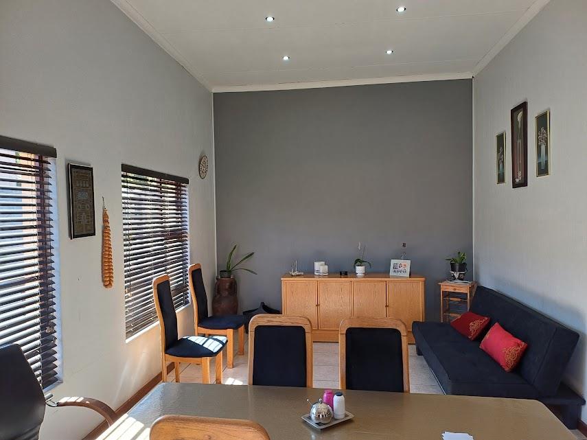 3 Bedroom Property for Sale in Oakdene Gauteng