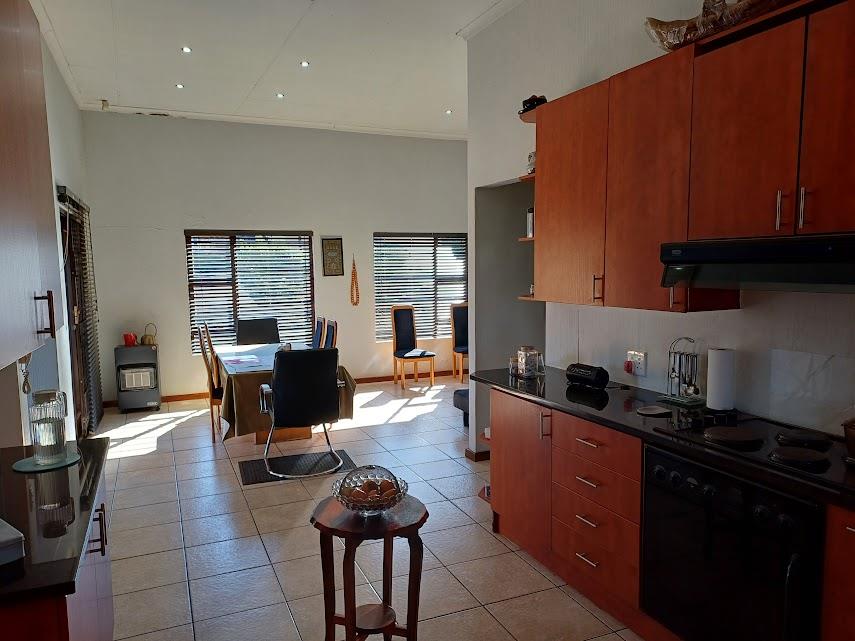 3 Bedroom Property for Sale in Oakdene Gauteng