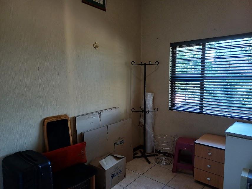 3 Bedroom Property for Sale in Oakdene Gauteng
