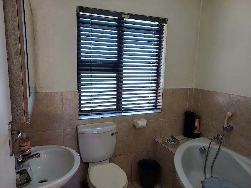 3 Bedroom Property for Sale in Oakdene Gauteng