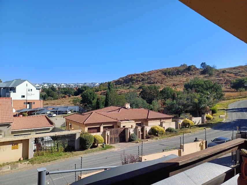 3 Bedroom Property for Sale in Oakdene Gauteng
