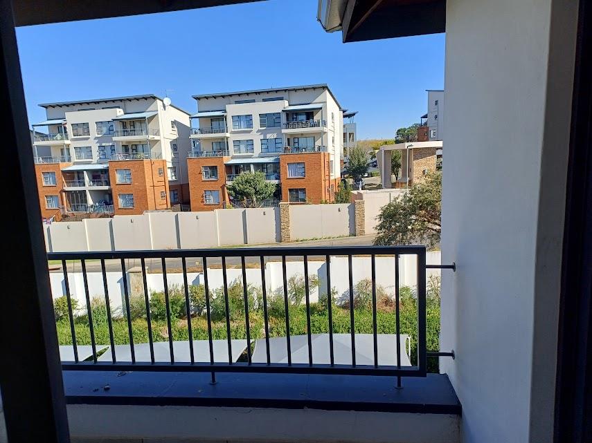 1 Bedroom Property for Sale in Oakdene Gauteng
