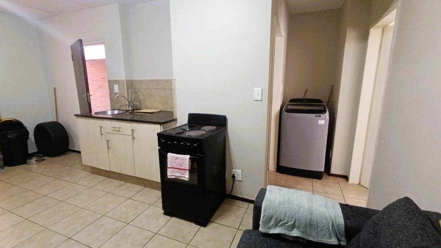 1 Bedroom Property for Sale in Erand Gardens Gauteng