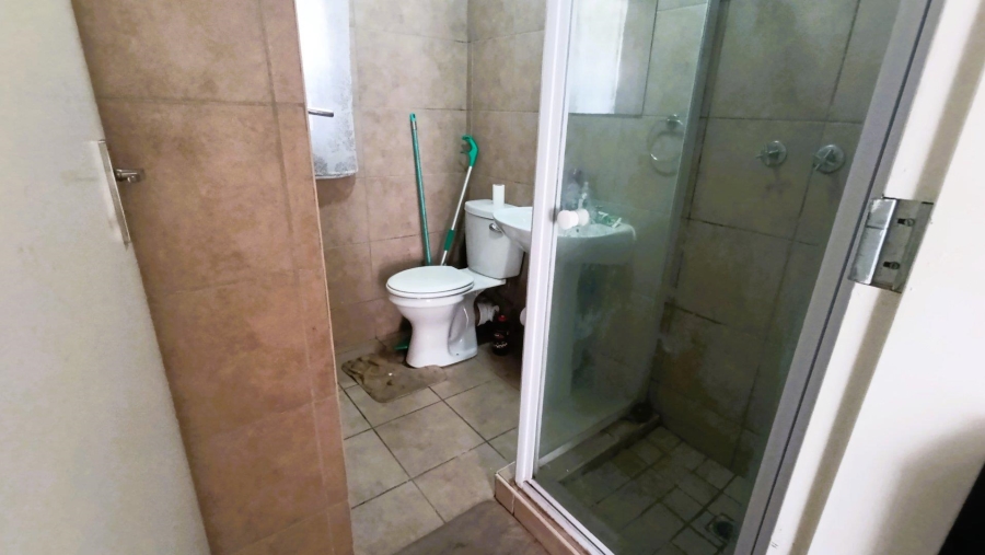 1 Bedroom Property for Sale in Erand Gardens Gauteng