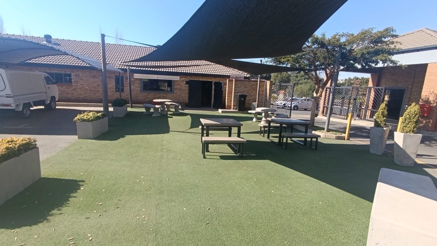 1 Bedroom Property for Sale in Erand Gardens Gauteng