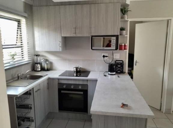 3 Bedroom Property for Sale in Dawn Park Gauteng