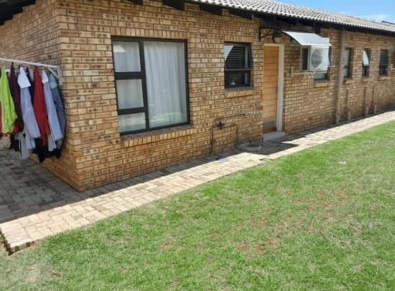 3 Bedroom Property for Sale in Dawn Park Gauteng