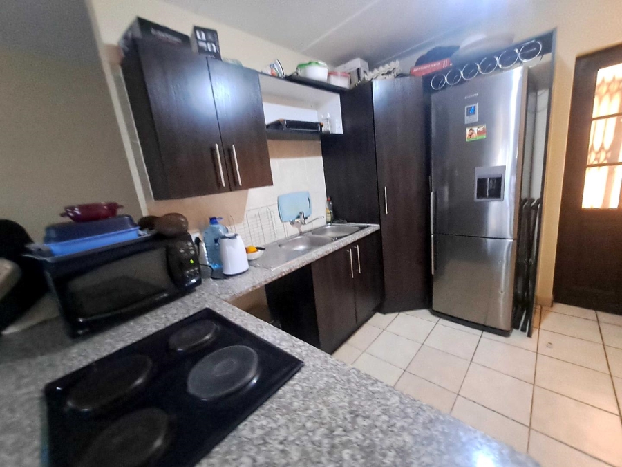 To Let 2 Bedroom Property for Rent in Kosmosdal Gauteng