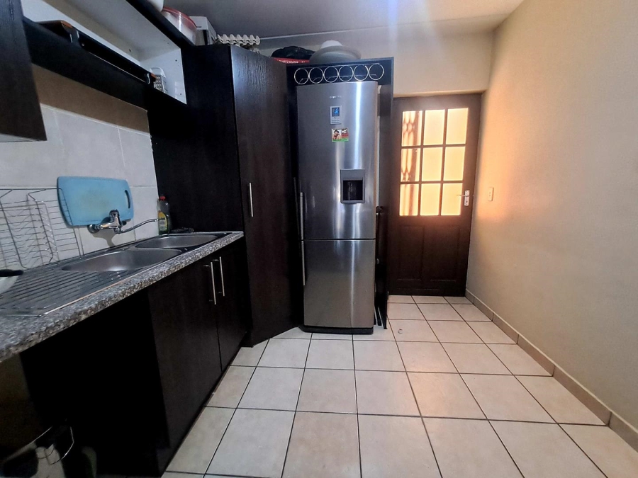 To Let 2 Bedroom Property for Rent in Kosmosdal Gauteng
